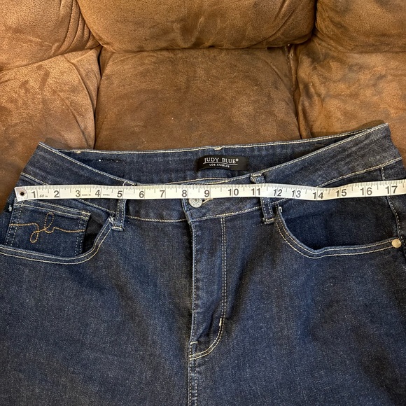 Judy Blue Women's Dark Blue Ankle Jeans - Picture 6 of 11